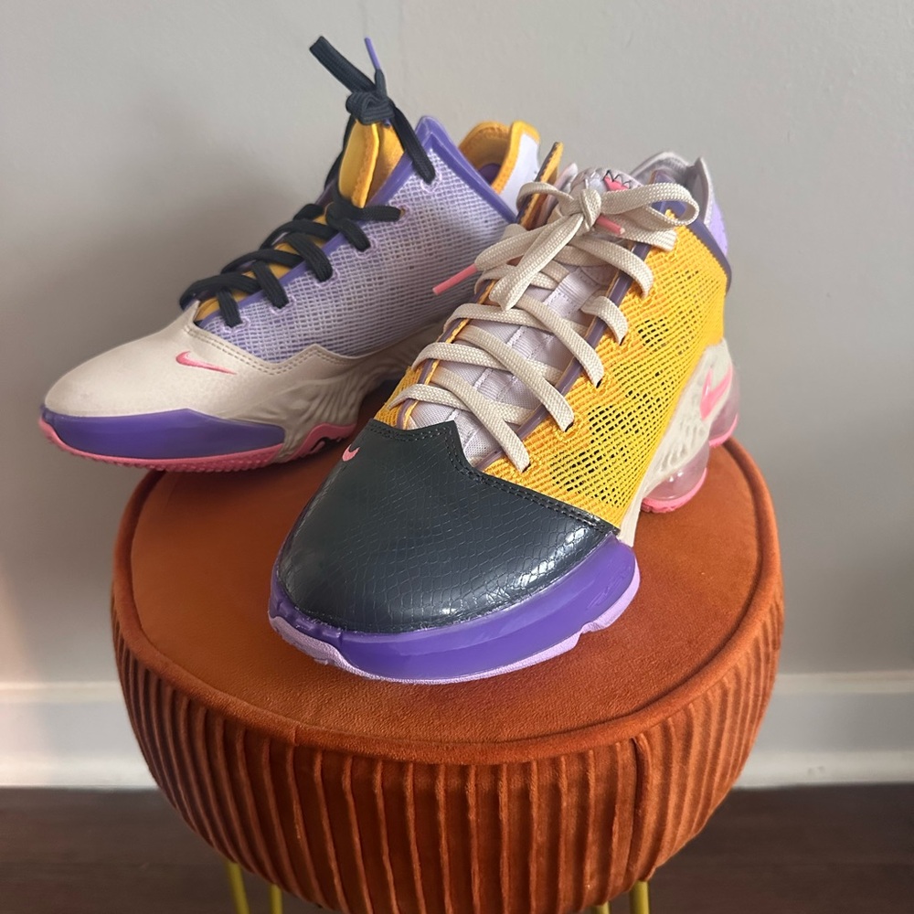 Nike Multicolor Basketball Sneakers